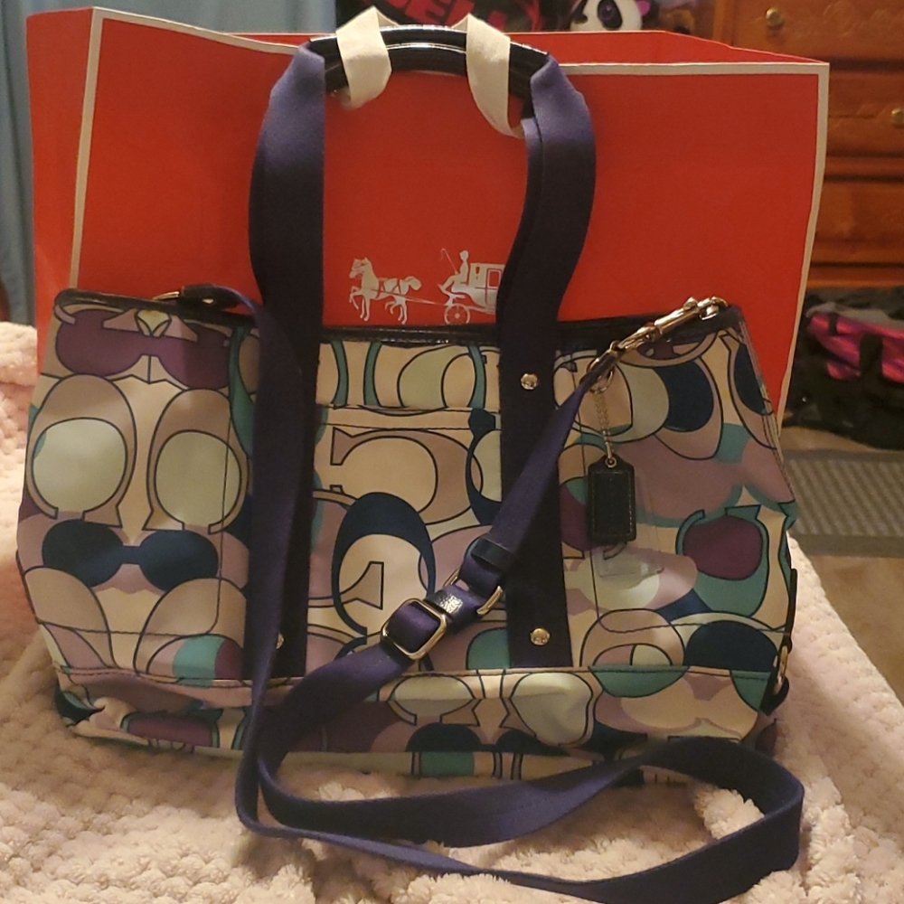 COPY - Beautiful bag w/ matching coin bag BAG NOT INCLUDED - Picture 10 of 16
